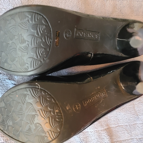 Black Heels - Picture 4 of 4